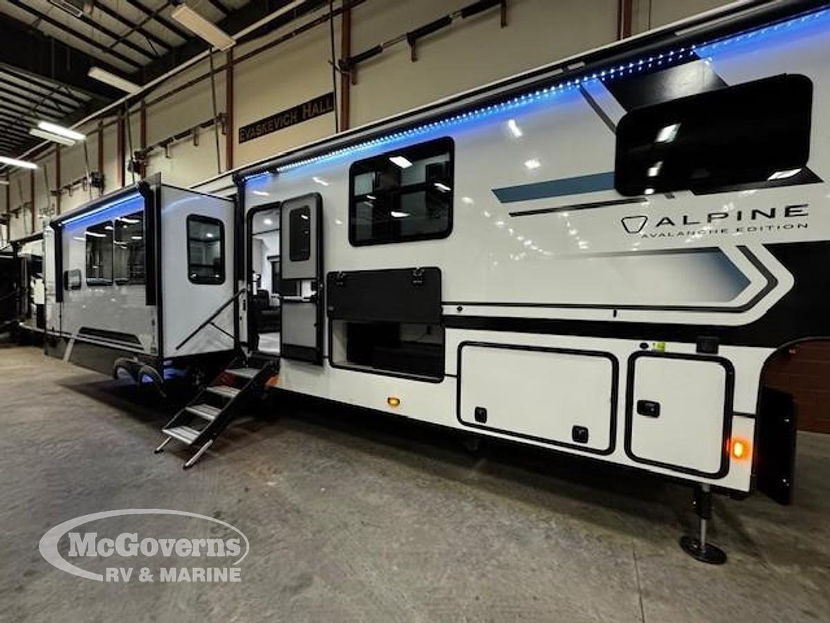 2026 Keystone RV Avalanche 379MB