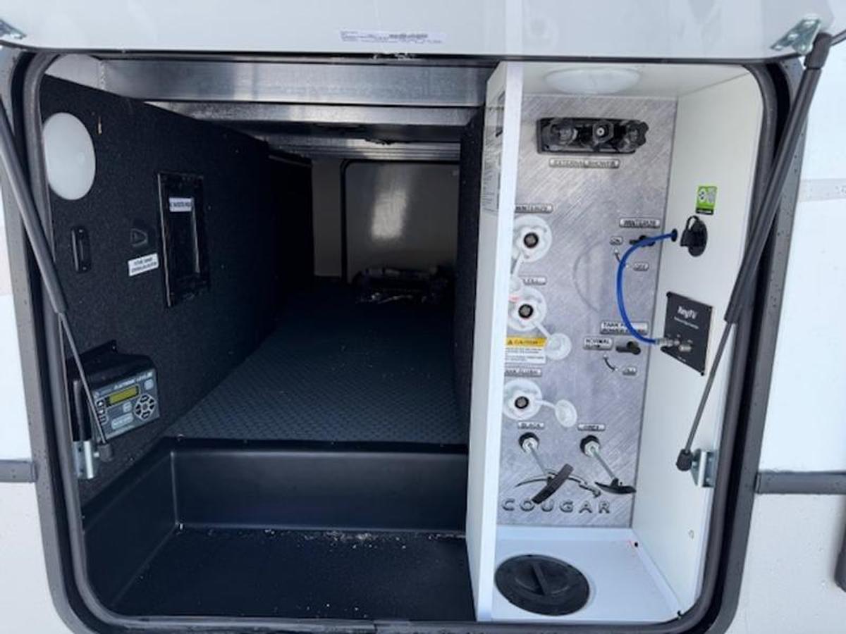 2025 Keystone RV Cougar Half-Ton 29RLI