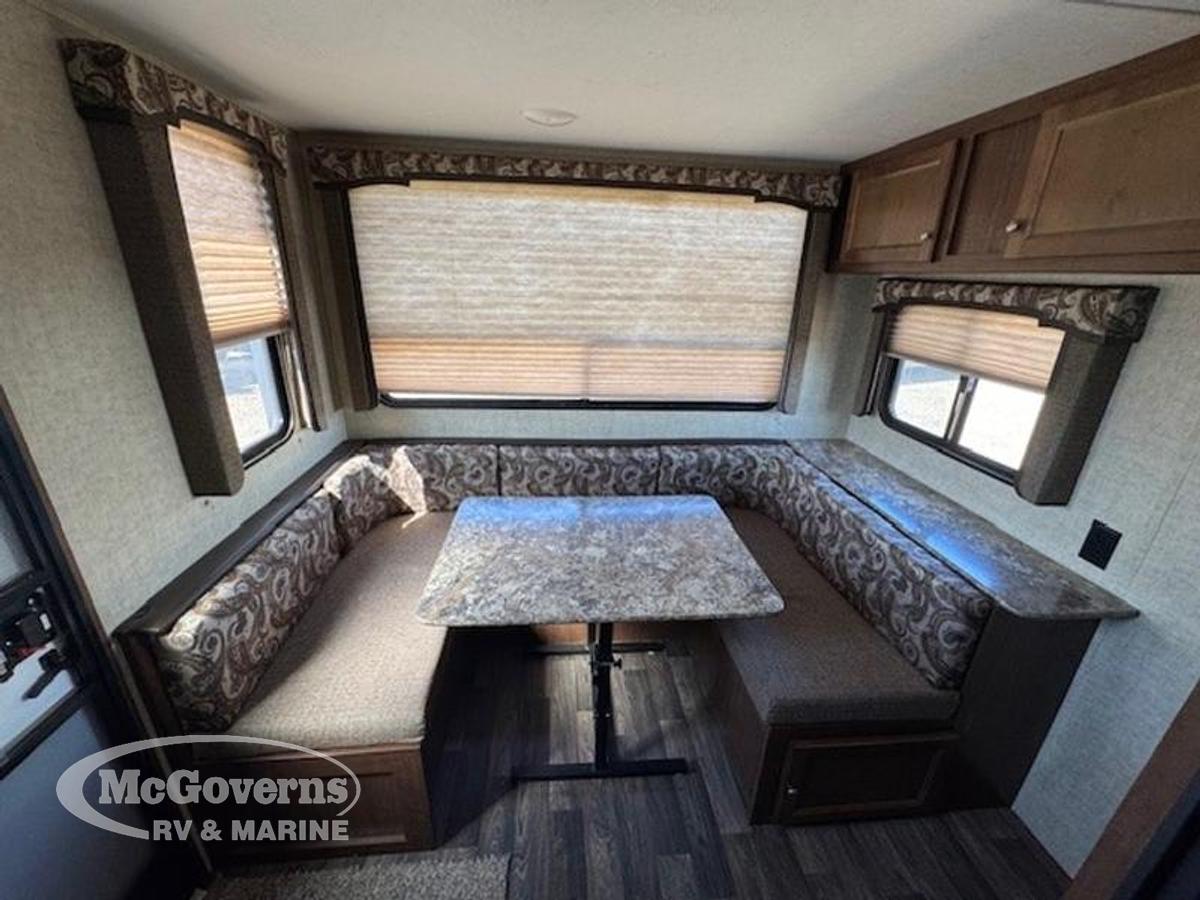Used 2016 Keystone RV Hideout 21FQWE