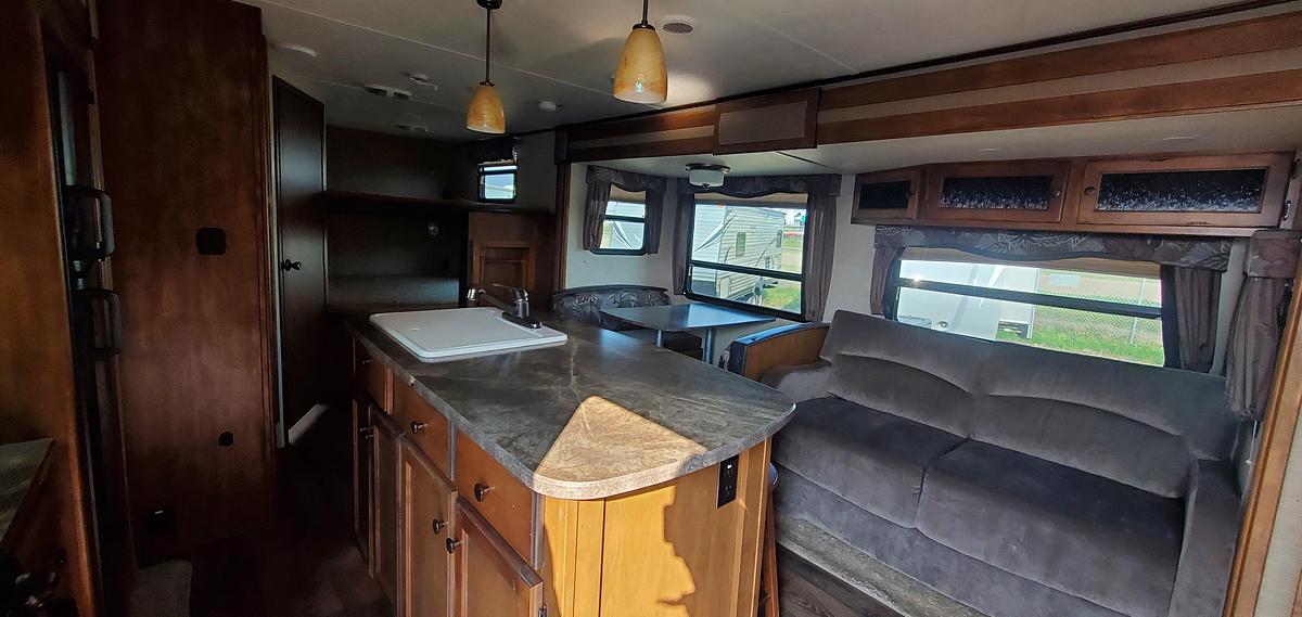 Used 2014 Keystone Sprinter 278BHS