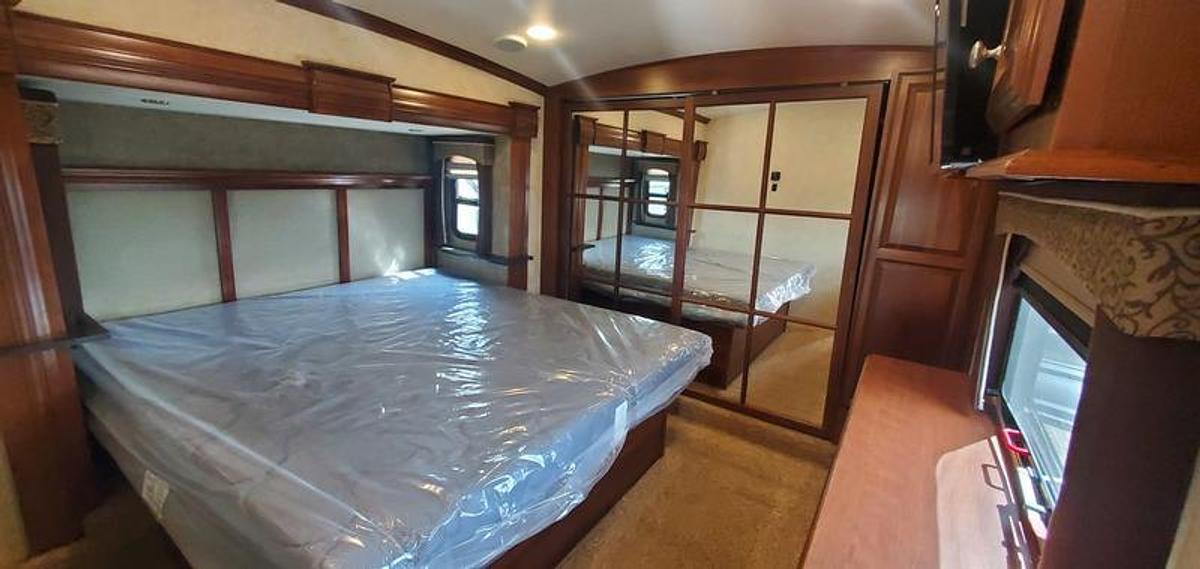 Used 2014 Forest River Cardinal 3450RL