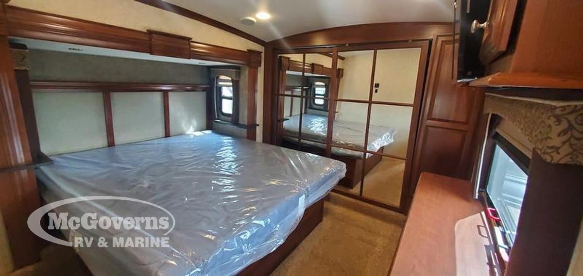 Used 2014 Forest River Cardinal 3450RL