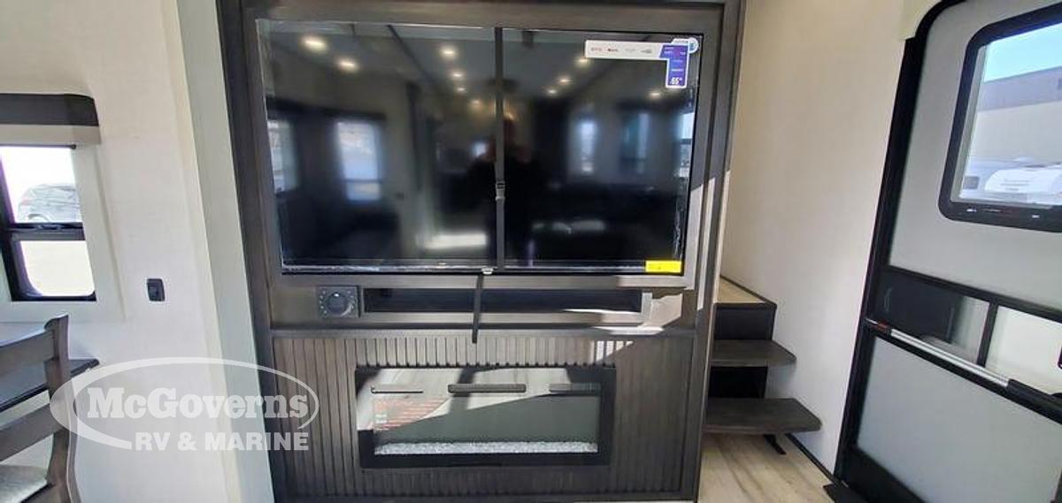 2025 Keystone RV Alpine Avalanche Edition 366LS