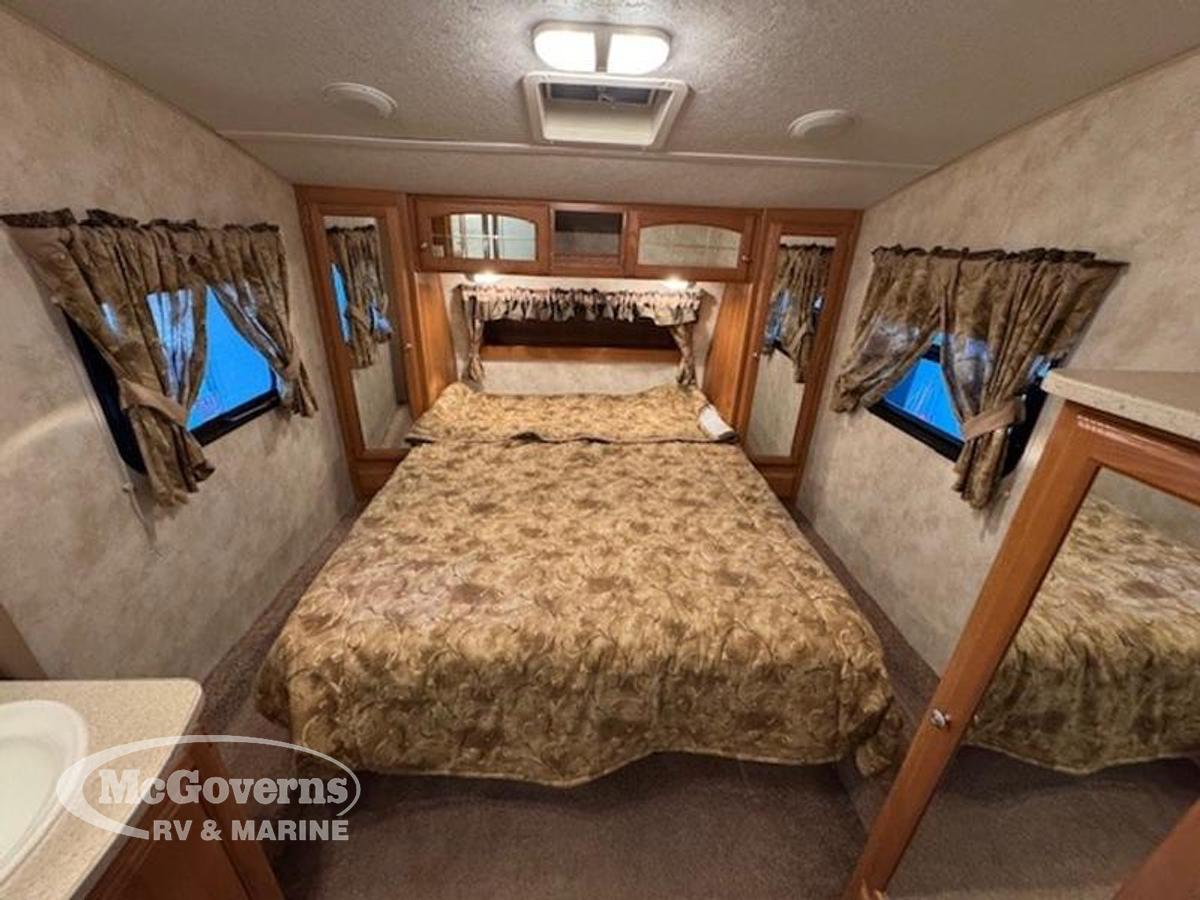 Used 2009 Forest River Palomino Sabre SABRE 31BHDS