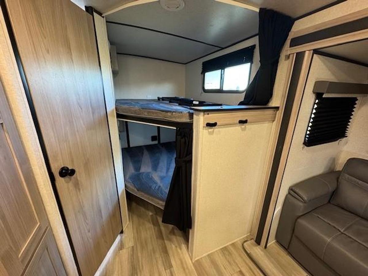 Used 2024 Coachmen 2963BH Northen Spirit