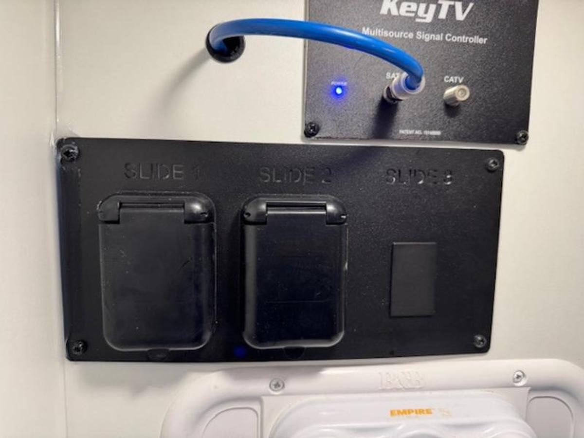 2025 Keystone RV Alpine Avalanche Edition 302RS