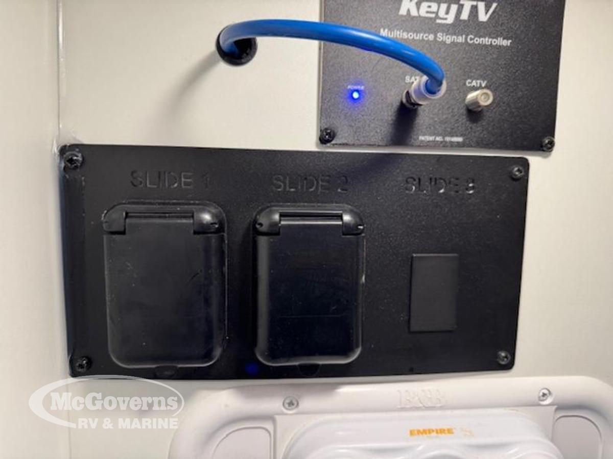 2025 Keystone RV Alpine Avalanche Edition 302RS