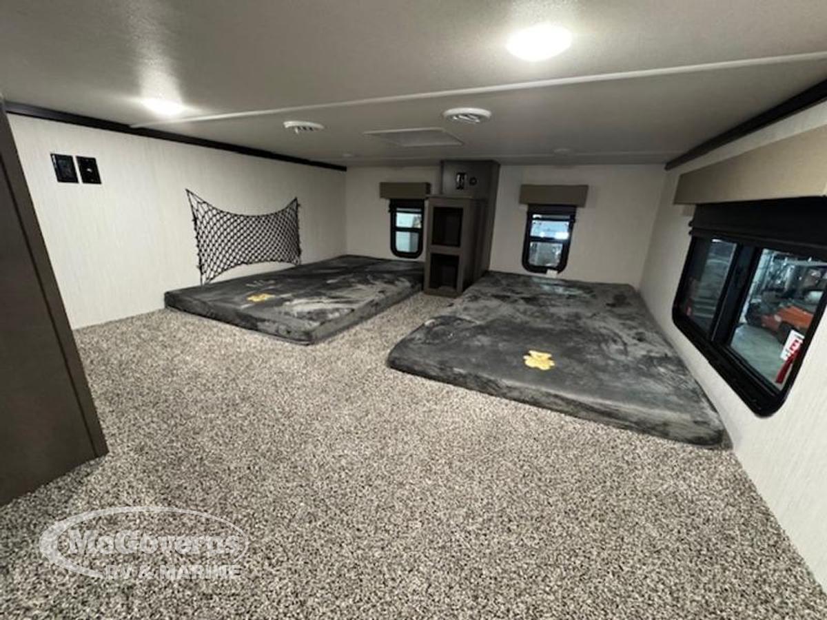 Used 2024 Cedar Creek Cottage 40CDL