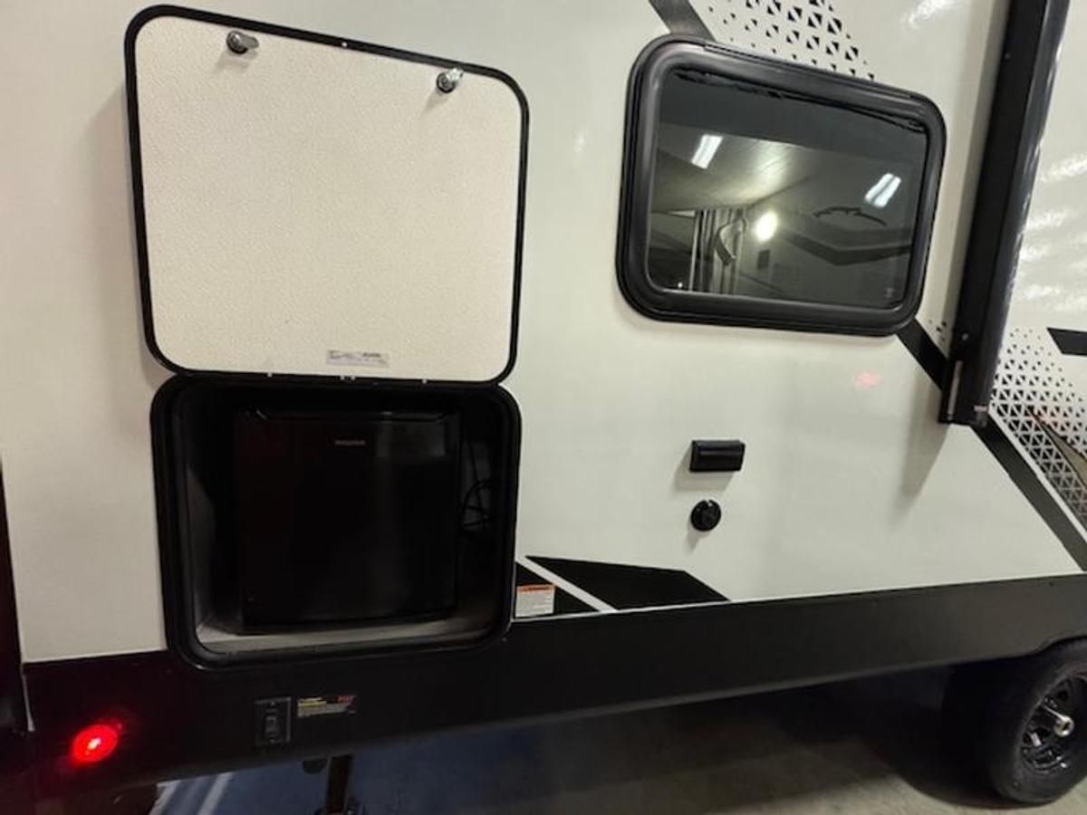 2024 Dutchmen Kodiak SE 27SBH