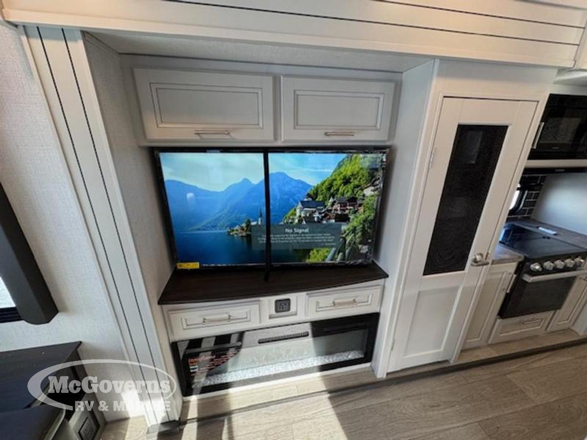 2025 Keystone RV Cougar Half-Ton 29RLI