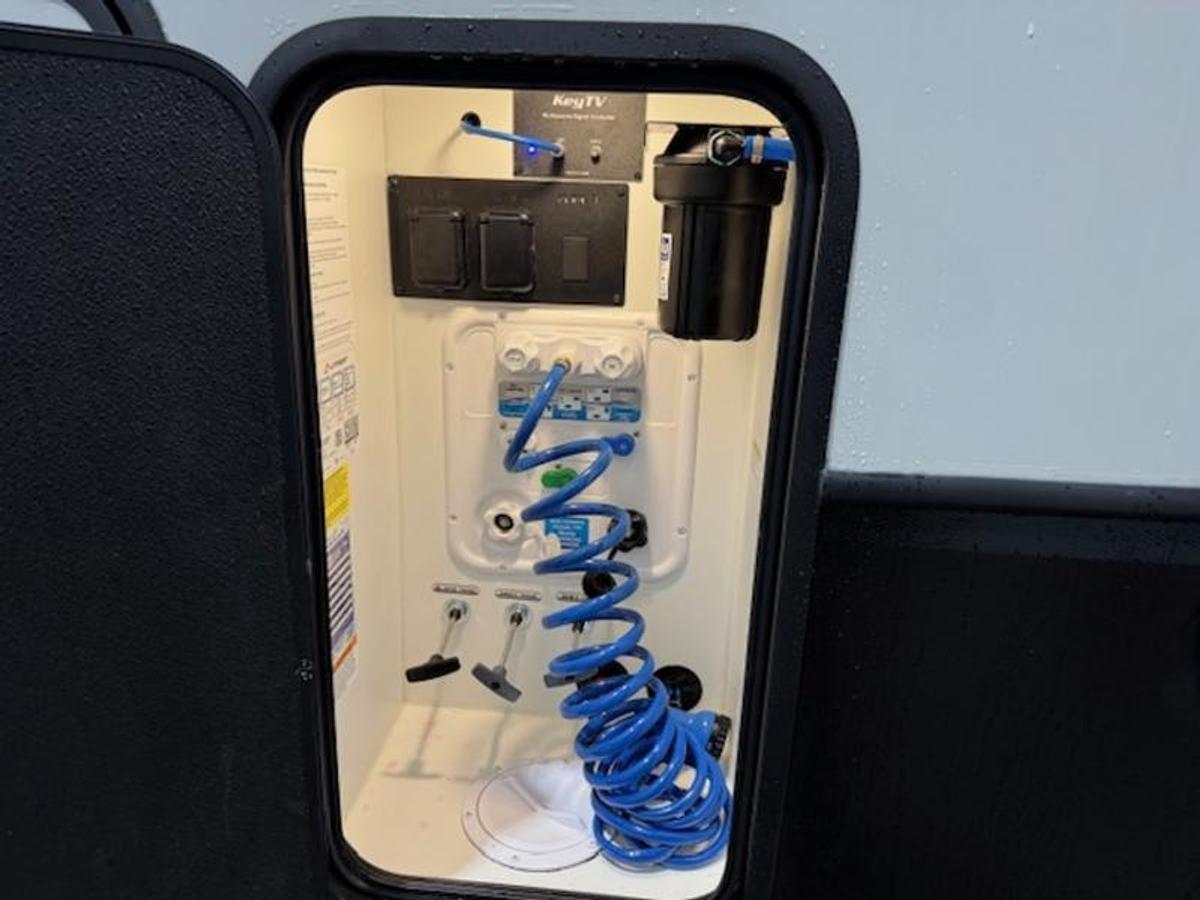 2025 Keystone RV Alpine Avalanche Edition 302RS