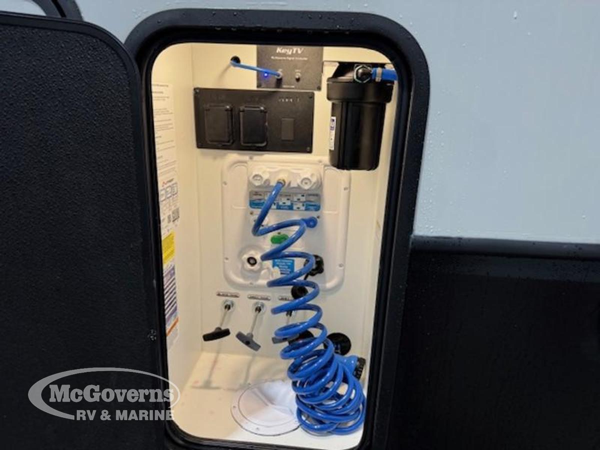 2025 Keystone RV Alpine Avalanche Edition 302RS