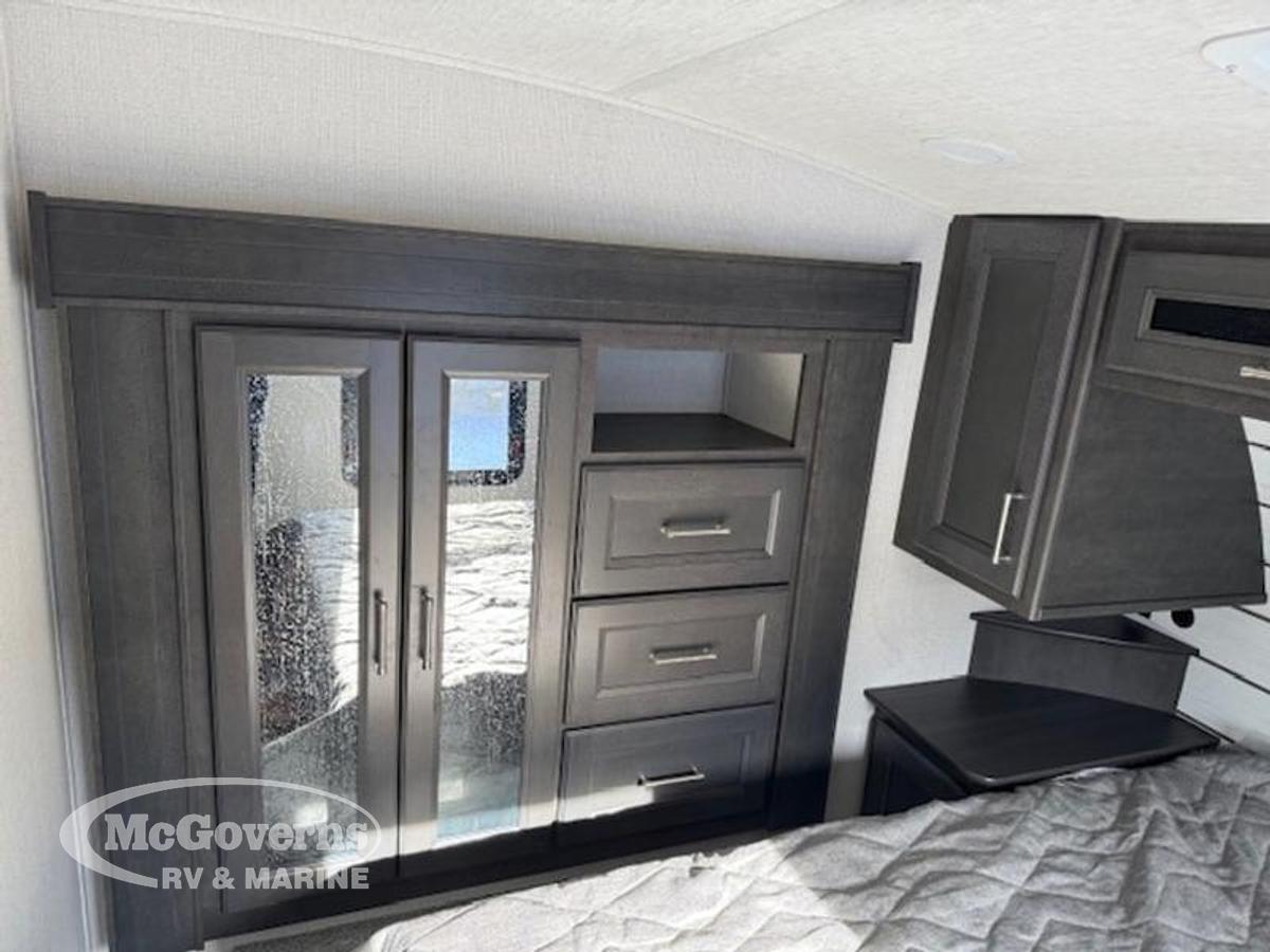 2025 Keystone RV Cougar Half-Ton 29RLI