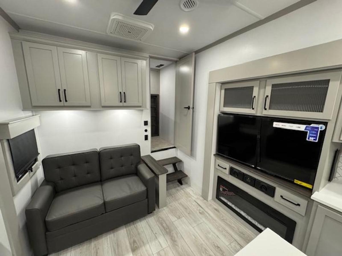2025 Keystone RV Montana High Country 351BH