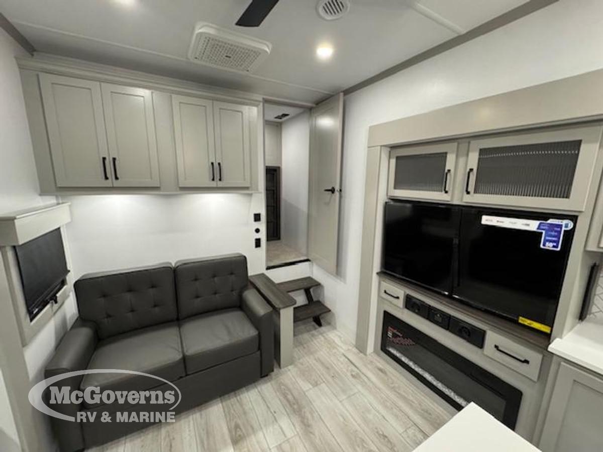 2025 Keystone RV Montana High Country 351BH