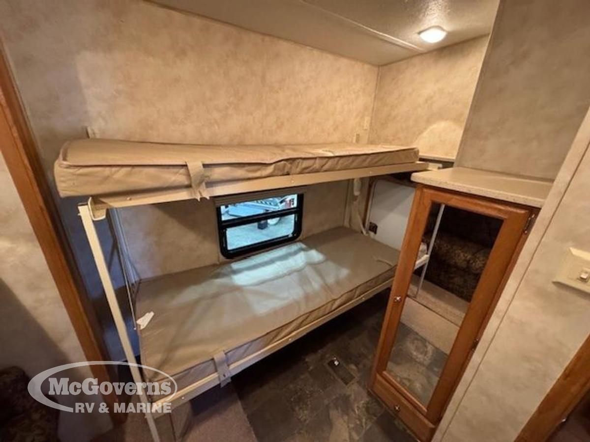 Used 2009 Forest River Palomino Sabre SABRE 31BHDS