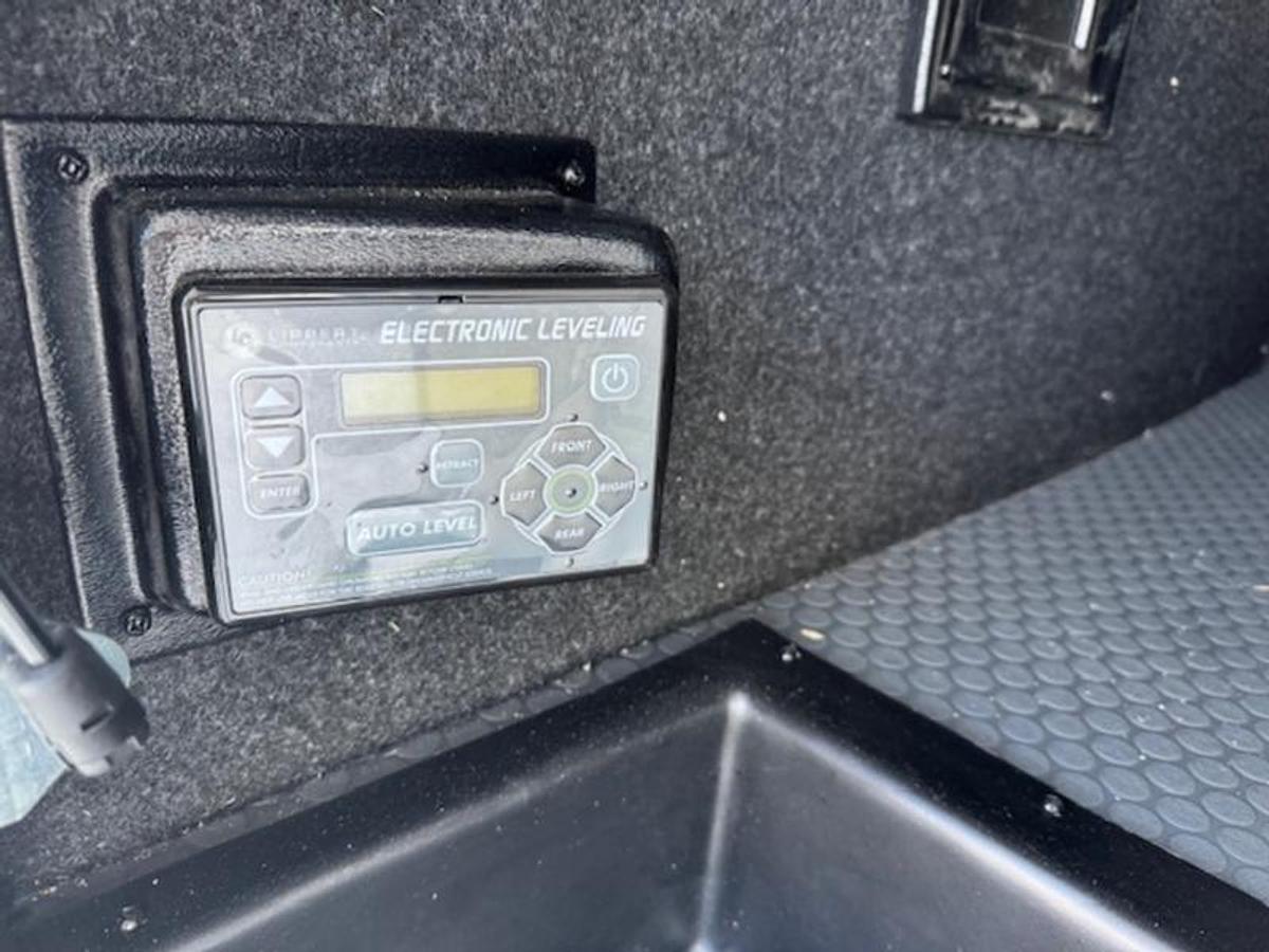 2025 Keystone RV Cougar Half-Ton 29RLI