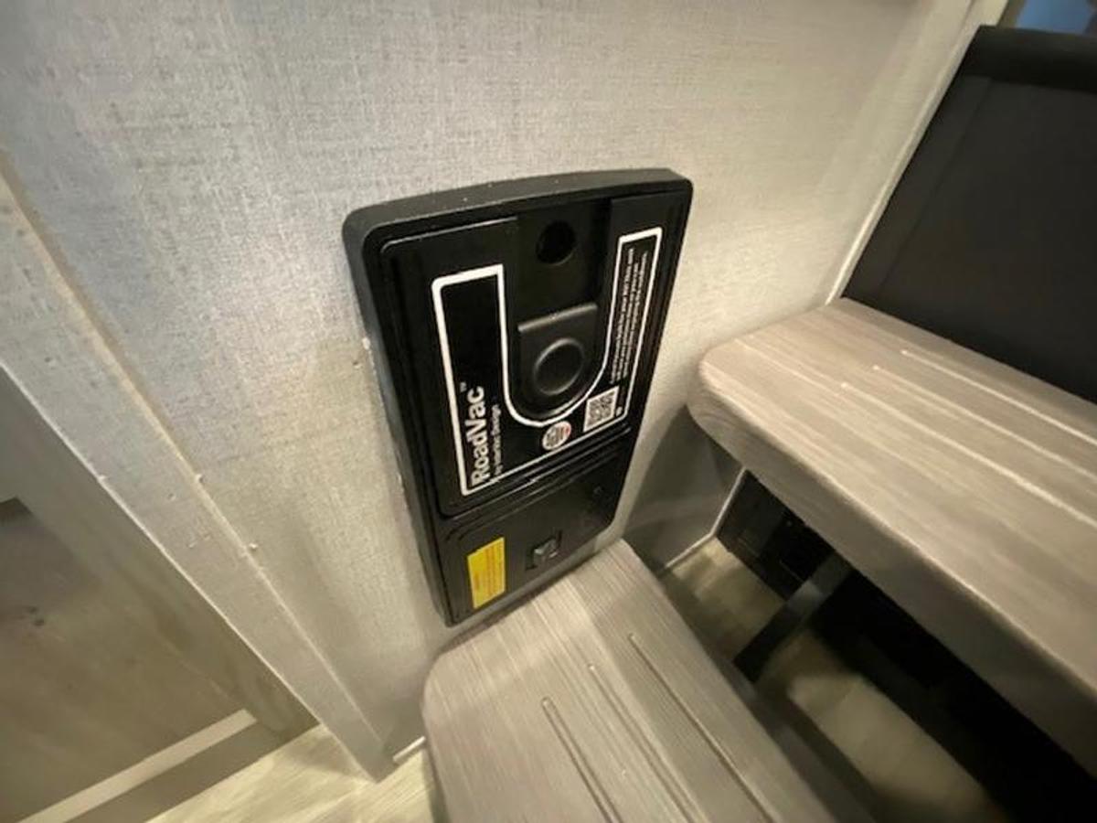 2024 Keystone RV Alpine 3011CK