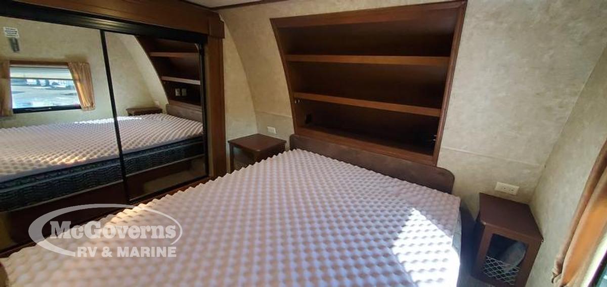 Used 2015 Highland Ridge RV  The Light LF315BHS