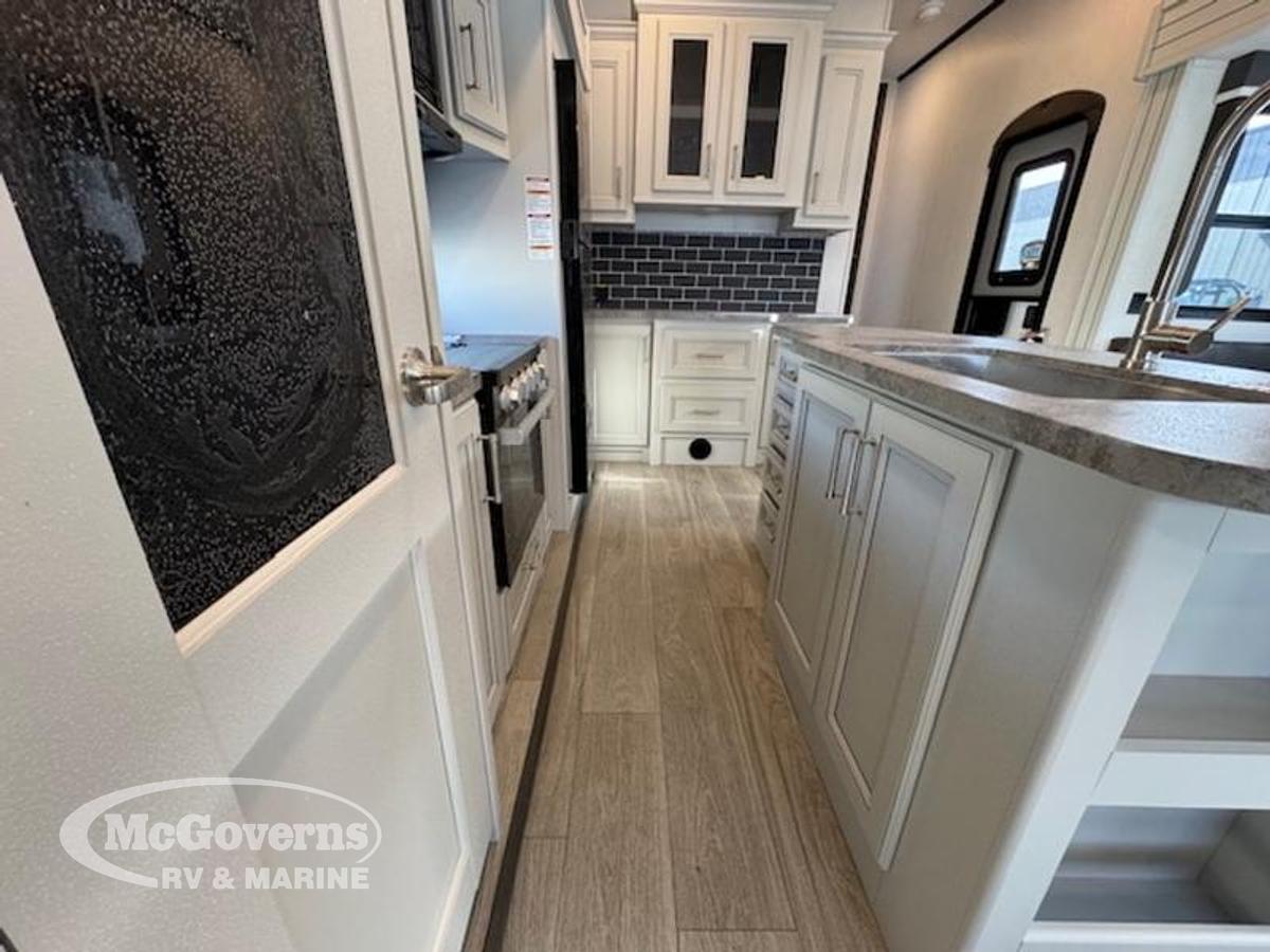 2025 Keystone RV Cougar Half-Ton 29RLI