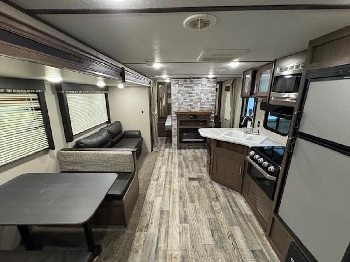 Used 2020 Keystone RV Hideout 26LHS