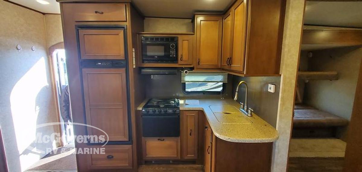 Used 2015 Highland Ridge RV  The Light LF315BHS