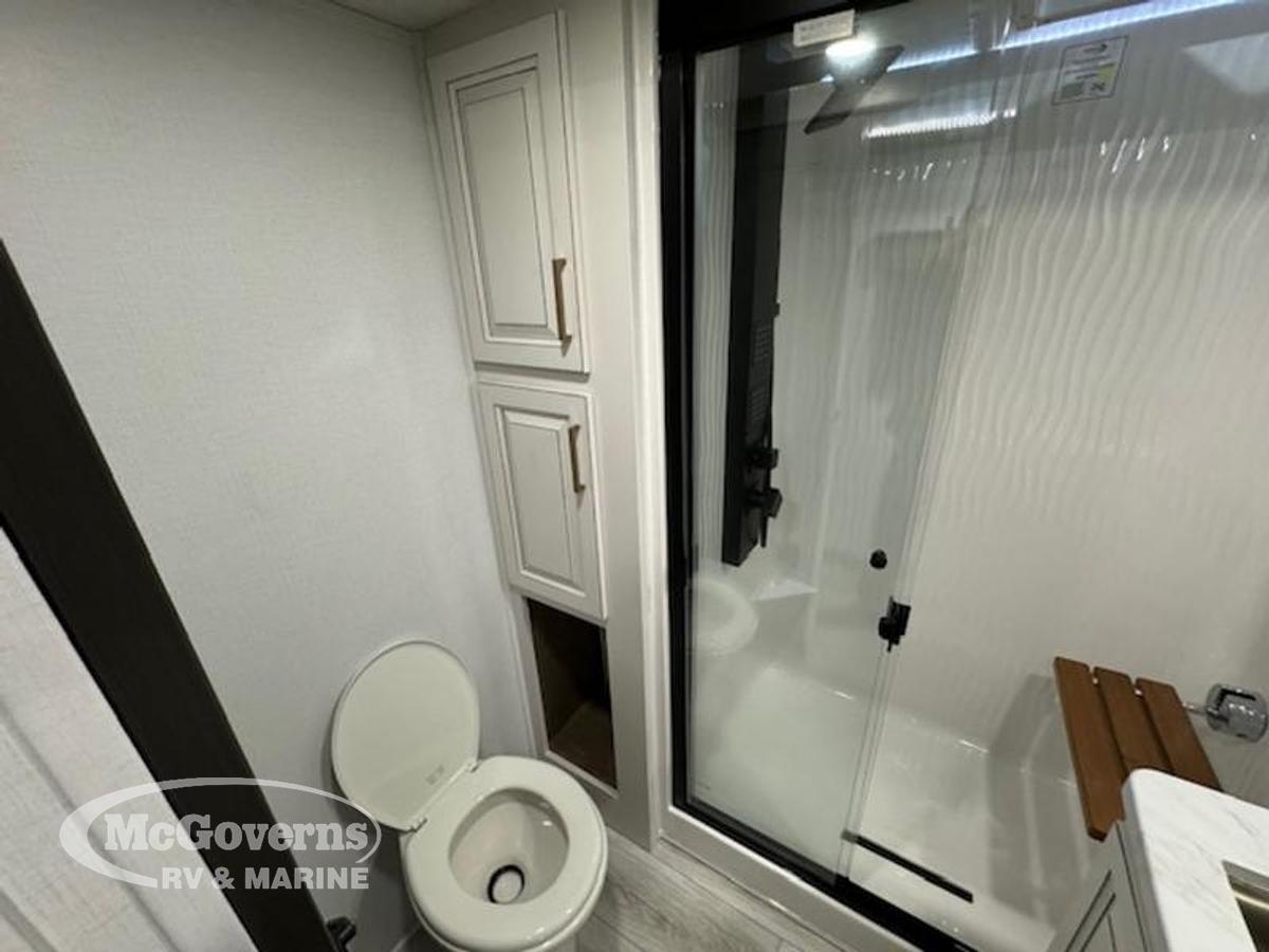 2025 Keystone RV Montana 3941FO