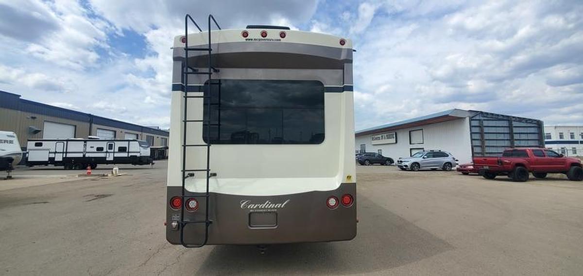Used 2014 Forest River Cardinal 3450RL