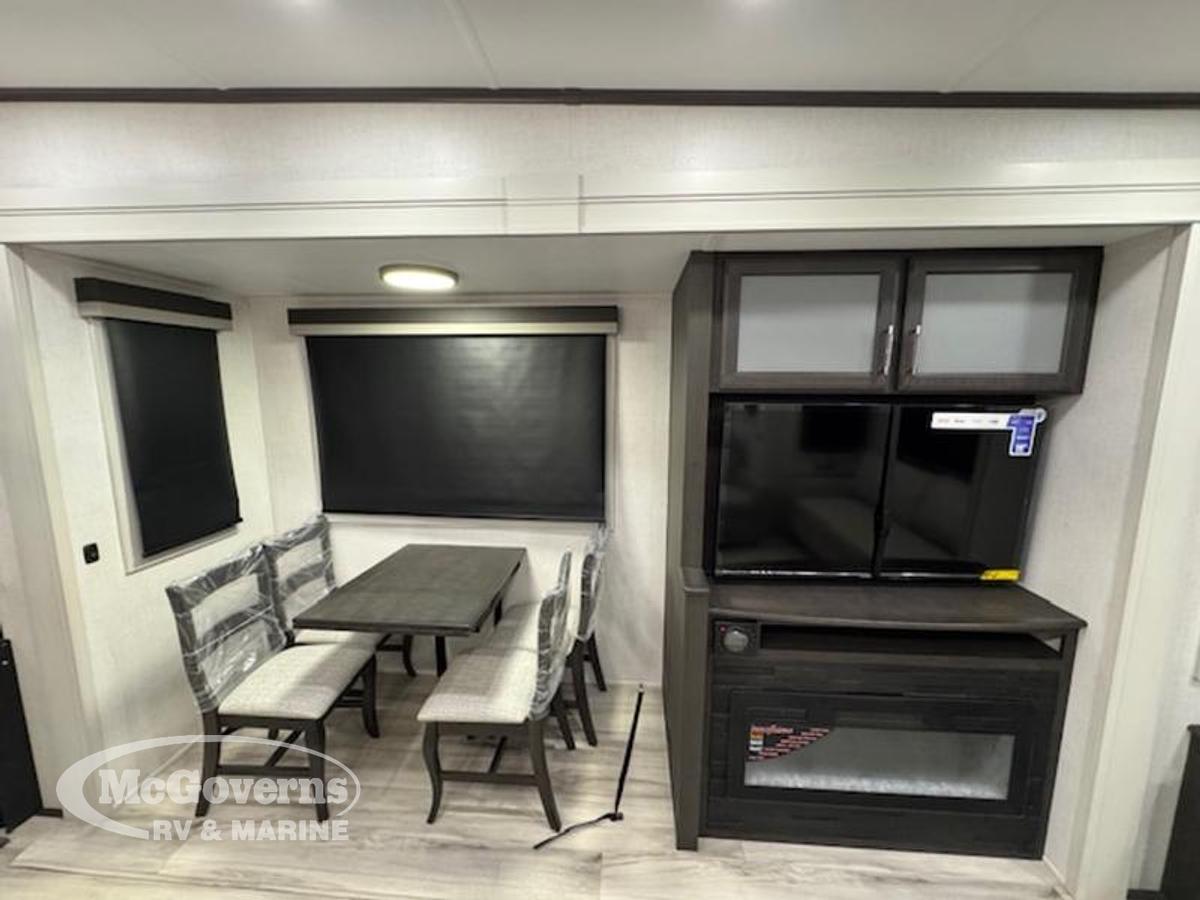 2025 Keystone RV Alpine Avalanche Edition 302RS