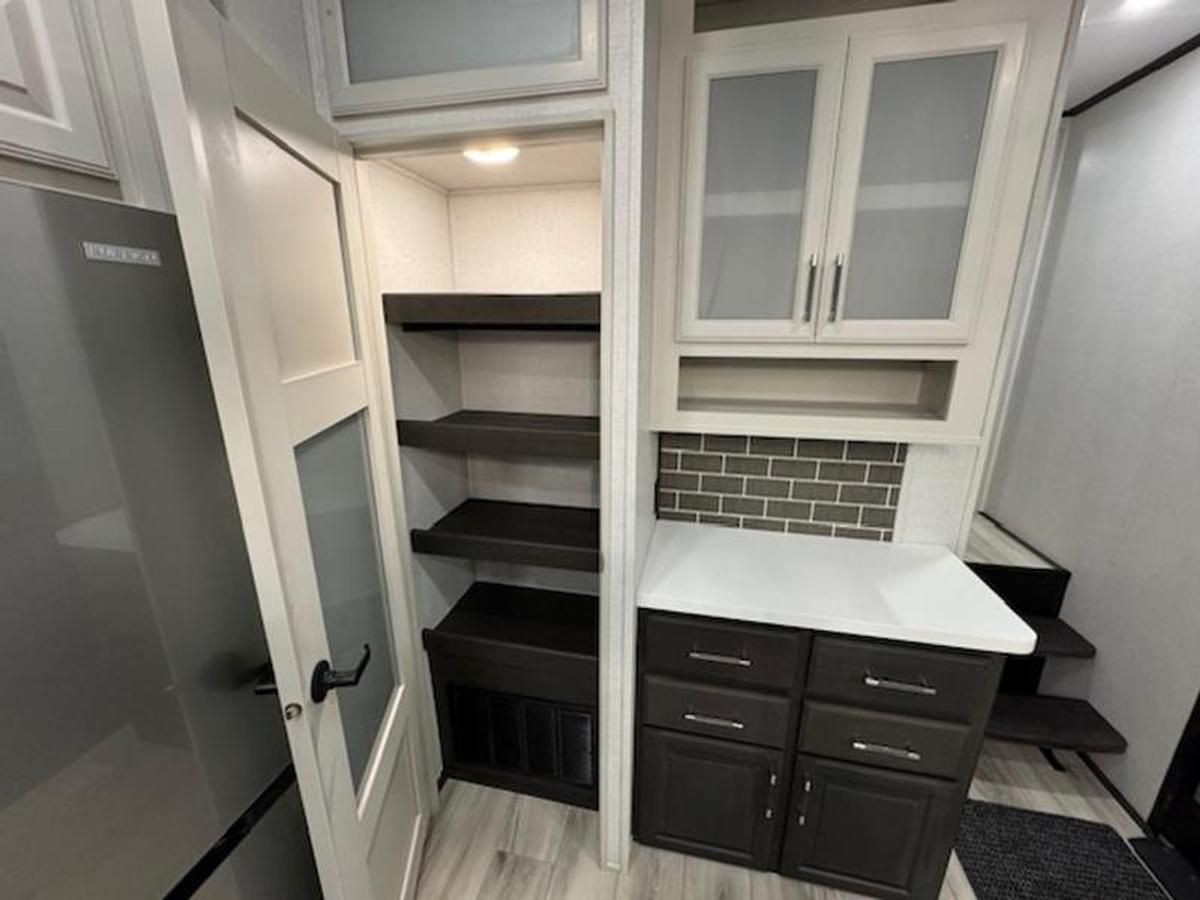 2025 Keystone RV Alpine Avalanche Edition 302RS