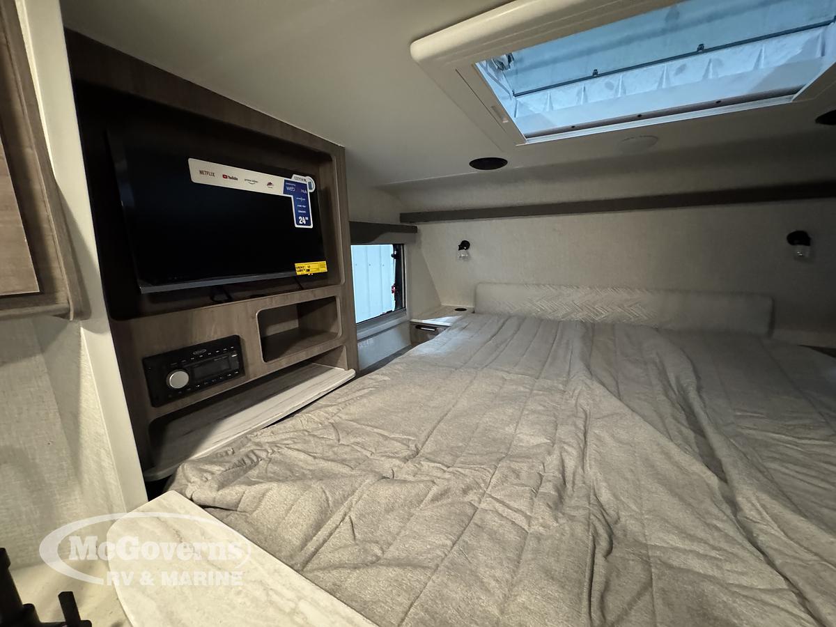 2026 Lance Truck Camper 960