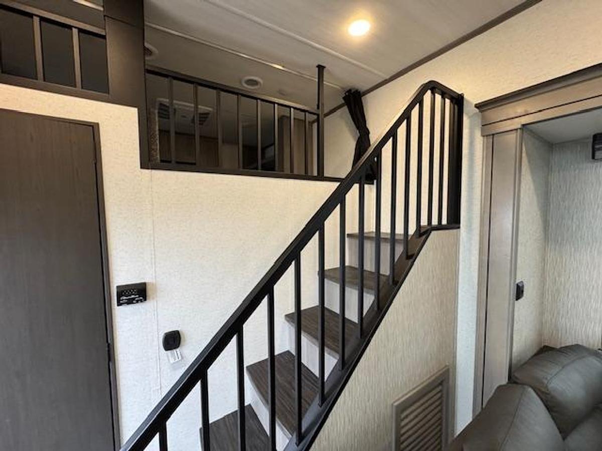 2025 Keystone RV Retreat 391HBDL