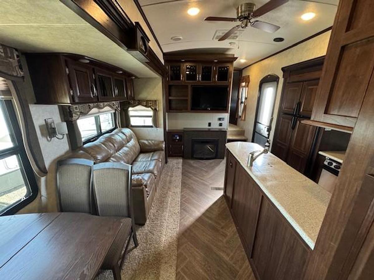 Used 2015 Keystone RV Keystone Mountaineer Mountaineer 356TBF - Dealer Stock