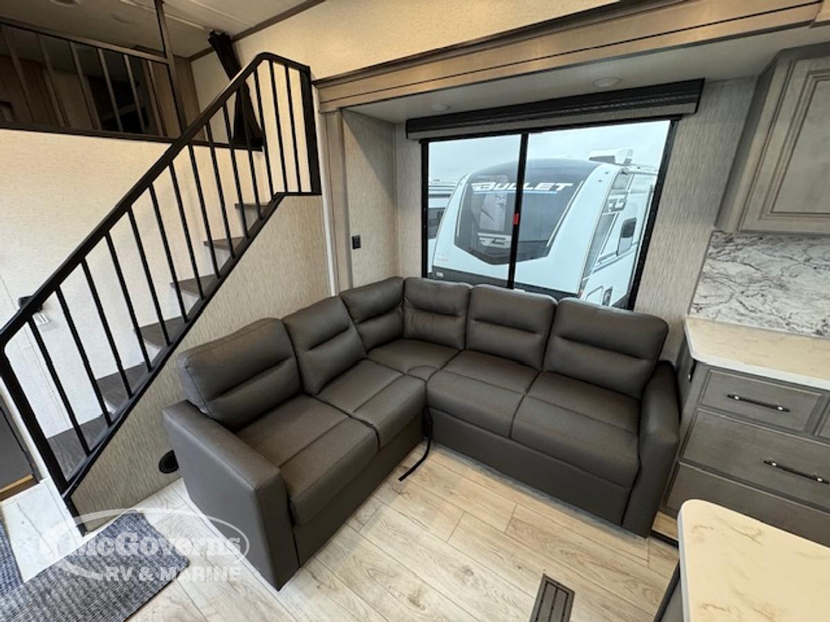 2025 Keystone RV Retreat 391HBDL