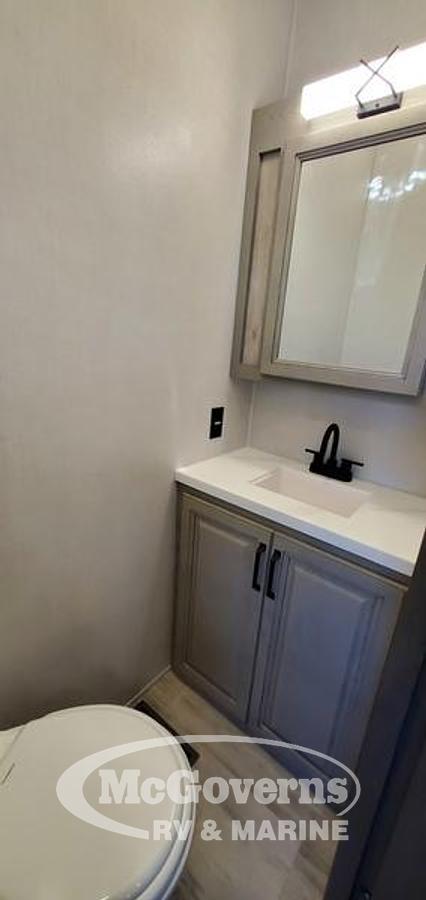 2024 Keystone RV Alpine 3700FL