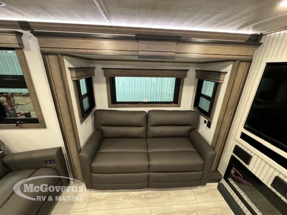 2025 Keystone RV Montana 3941FO