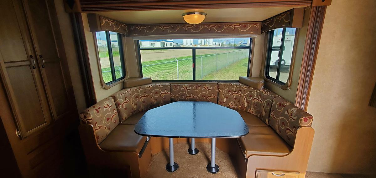 Used 2014 Starcraft RV 244DS