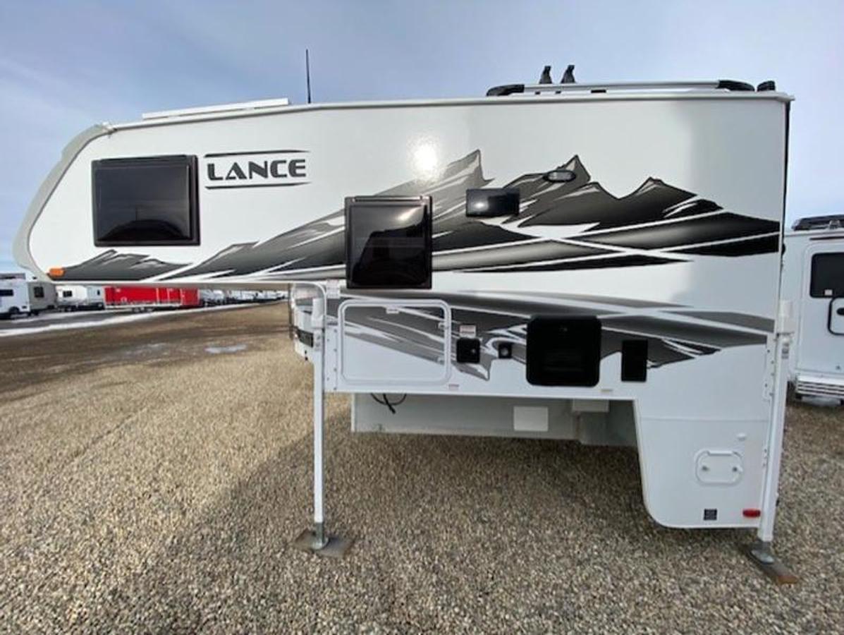 2023 Lance Truck Campers Short Bed 855S