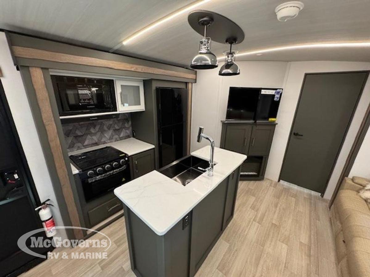 2025 Keystone RV Bullet Premium 330BKQ