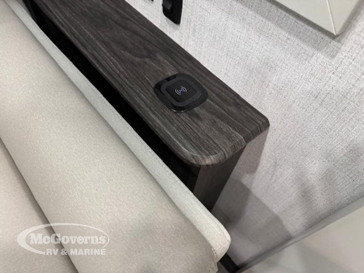 2025 Keystone RV Alpine Avalanche Edition 302RS