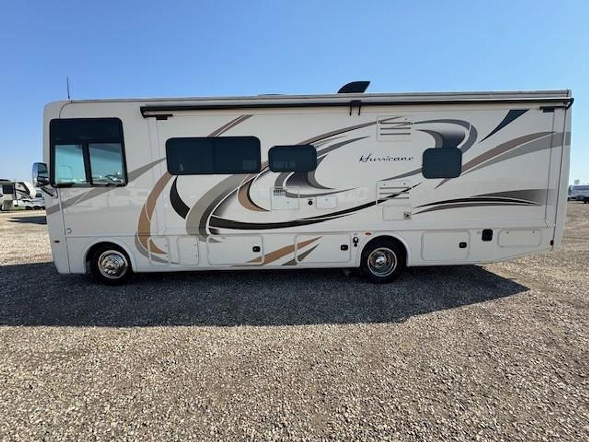 Used 2018 Thor Motor Coach Hurricane 29M