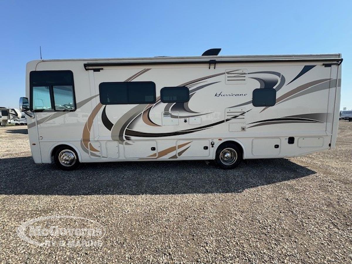 Used 2018 Thor Motor Coach Hurricane 29M