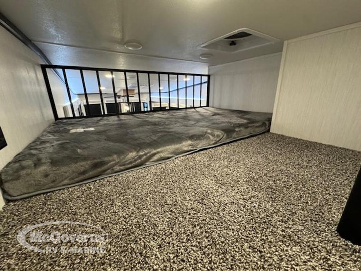 Used 2024 Cedar Creek Cottage 40CDL