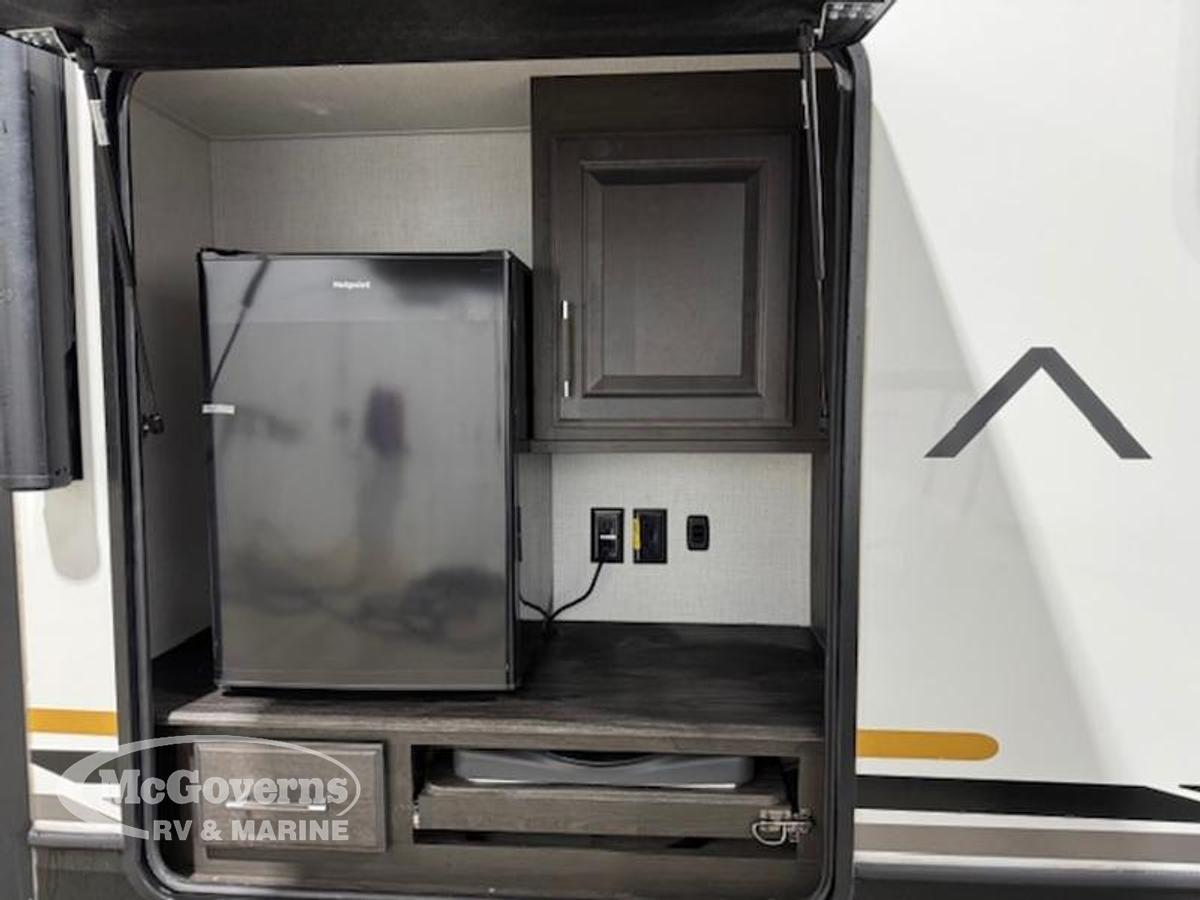 2025 Keystone RV Alpine Avalanche Edition 302RS