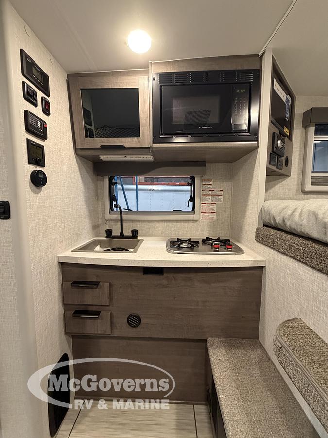 2026 Lance Truck Camper 650