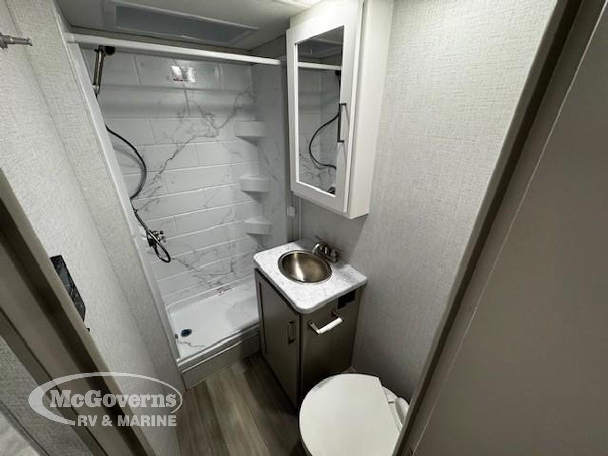 2026 Thor Motor Coach Four Winds 21z