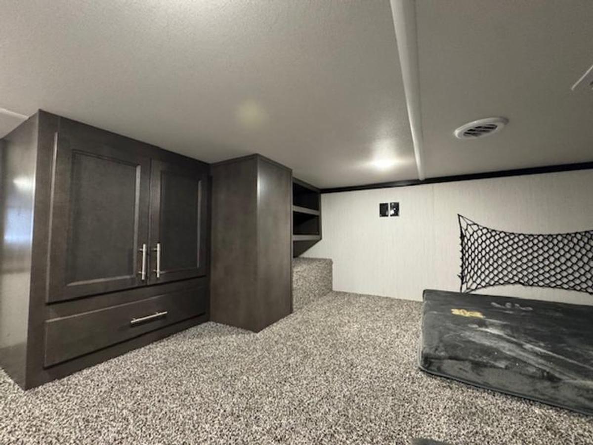 Used 2024 Cedar Creek Cottage 40CDL