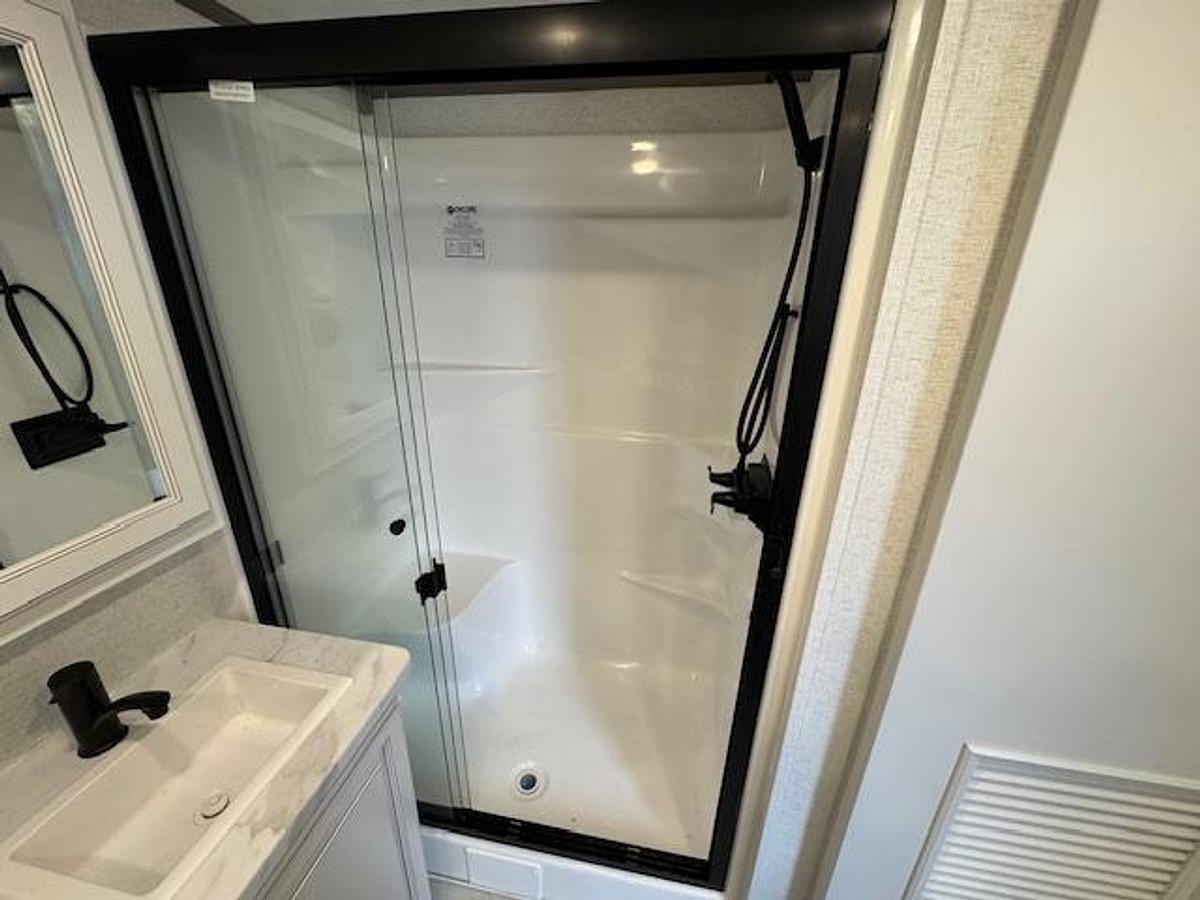 2025 Keystone RV Retreat 391HBDL