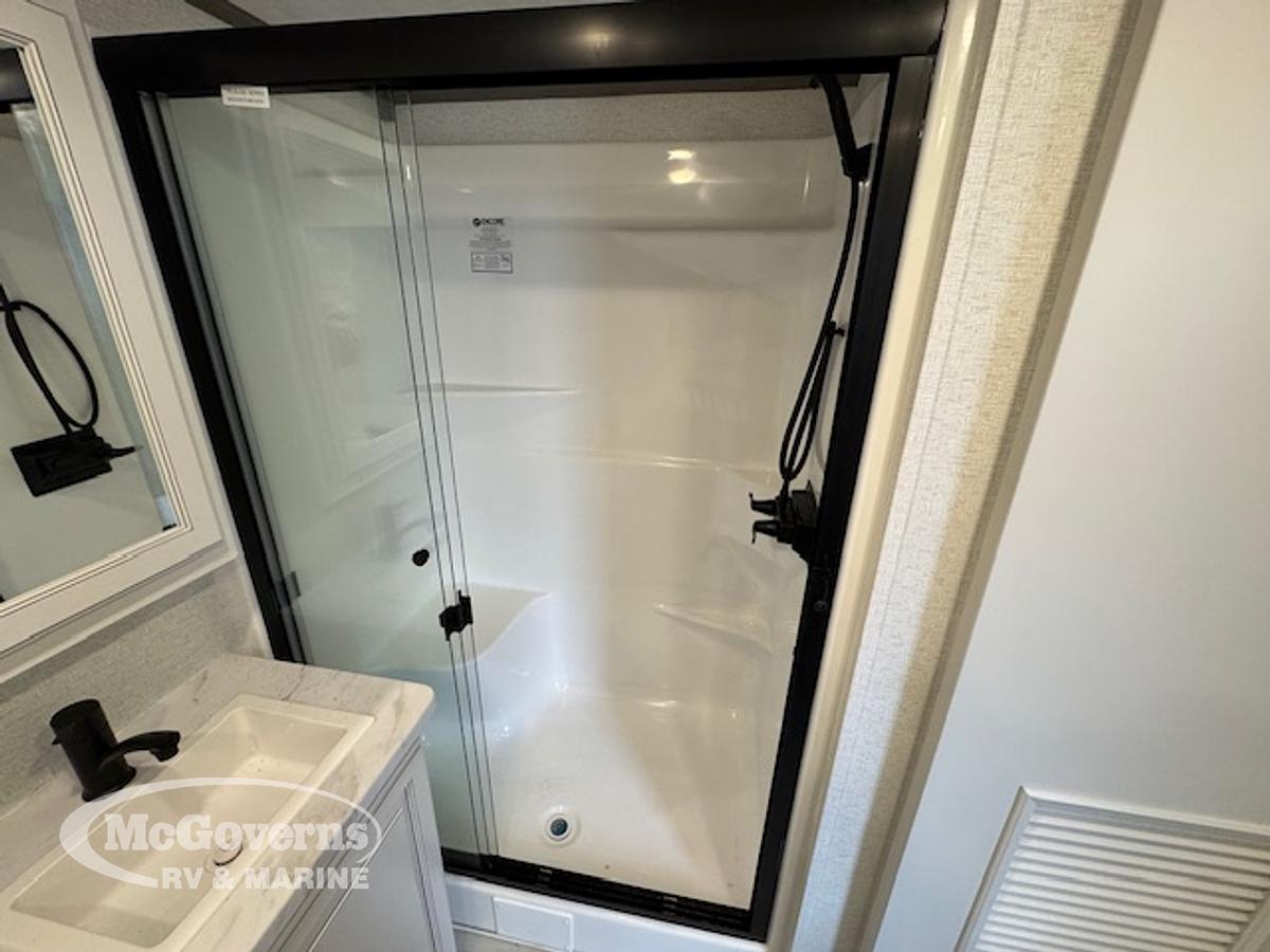 2025 Keystone RV Retreat 391HBDL