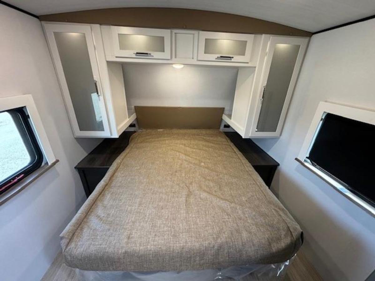 2025 Keystone RV Bullet Premium 330BKQ